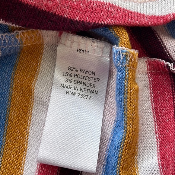 SO Women’s Tops sweater with hoodie size large - Picture 7 of 9